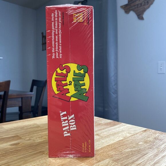 Apples to Apples Game Out Of The Box Party Box Brand New Sealed - Picture 4 of 8